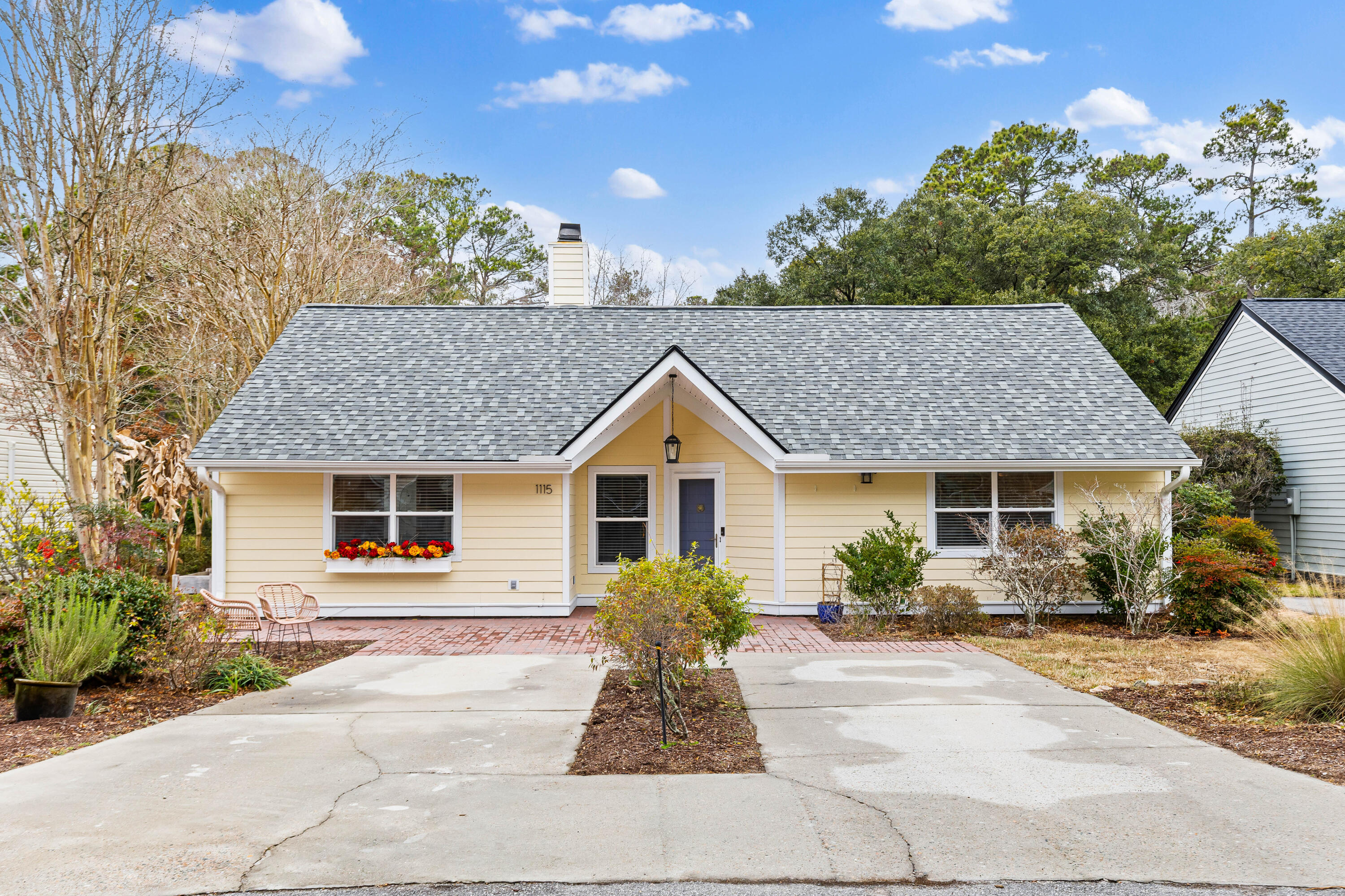 1115 Honeysuckle Court Mount Pleasant SC 29464