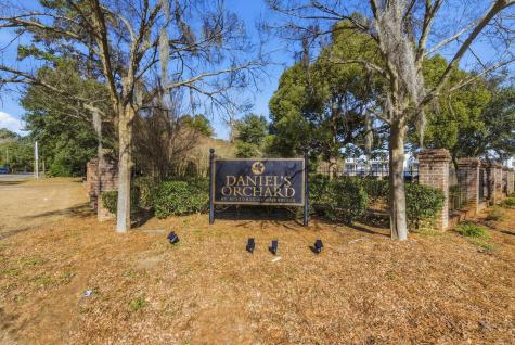 639 N Laurel Street Summerville SC 29483