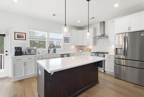 639 N Laurel Street Summerville SC 29483