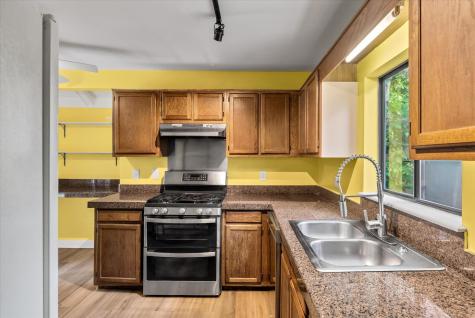 8687 Elsinore Court North Charleston SC 29406
