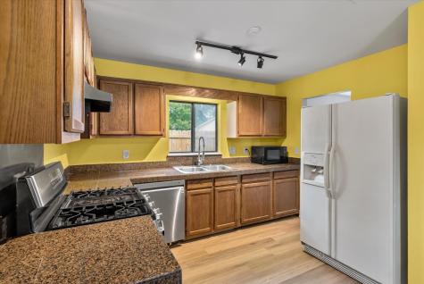 8687 Elsinore Court North Charleston SC 29406