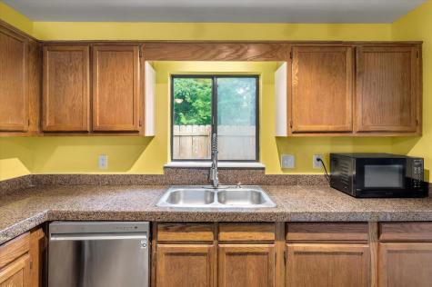 8687 Elsinore Court North Charleston SC 29406