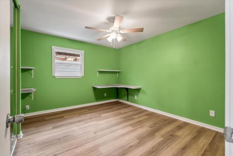 8687 Elsinore Court North Charleston SC 29406