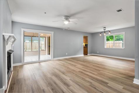 8687 Elsinore Court North Charleston SC 29406
