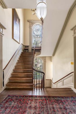 21 E Battery Charleston SC 29401