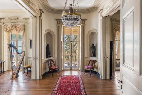 21 E Battery Charleston SC 29401