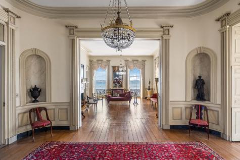 21 E Battery Charleston SC 29401