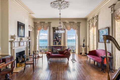 21 E Battery Charleston SC 29401