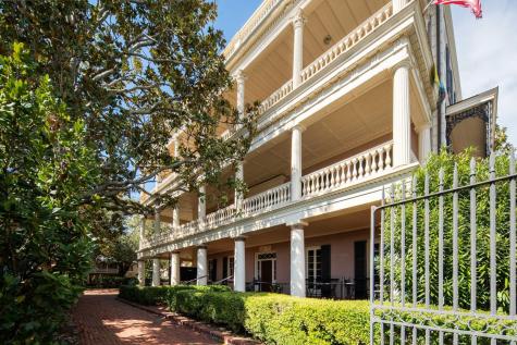 21 E Battery Charleston SC 29401