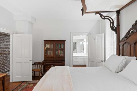 21 E Battery Charleston SC 29401