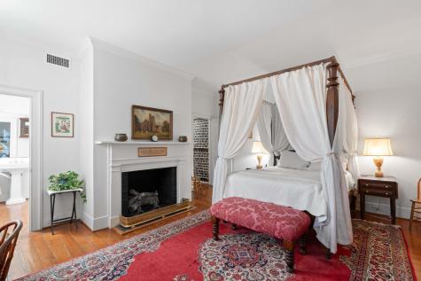 21 E Battery Charleston SC 29401