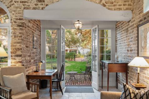 21 E Battery Charleston SC 29401