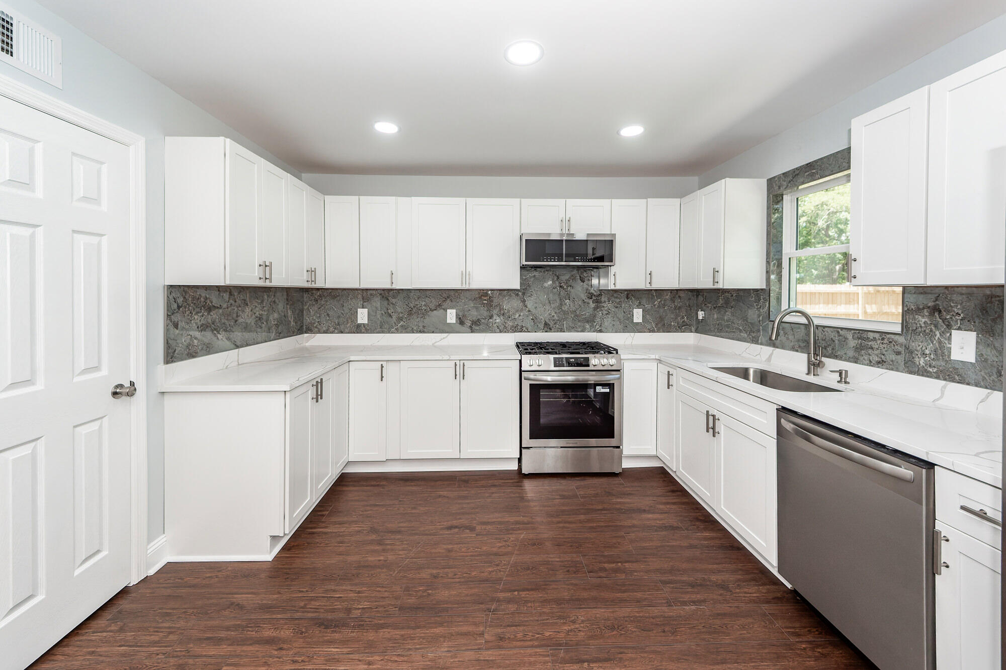 8330 Longridge Road North Charleston SC 29418