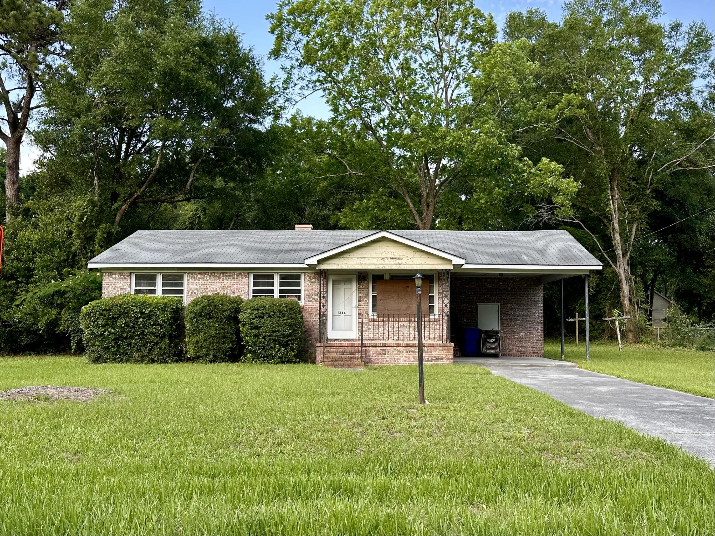 1344 Teal Avenue Charleston SC 29412