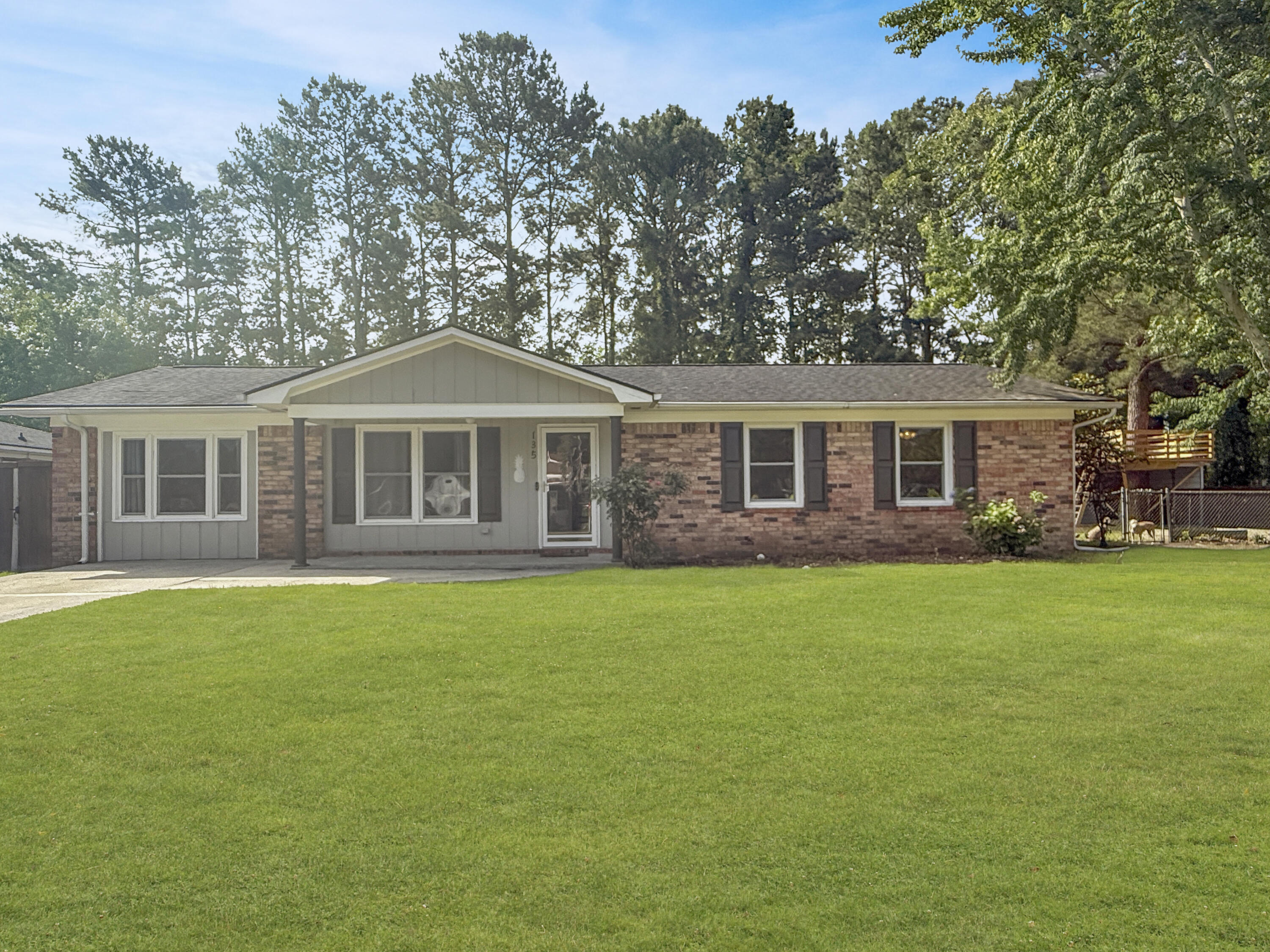 135 Mulberry Drive Summerville SC 29486