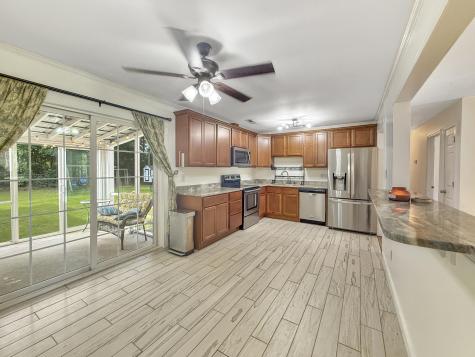 135 Mulberry Drive Summerville SC 29486