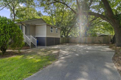 1811 Manigault Place Charleston SC 29407