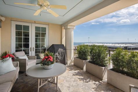 2 Laurens Street Charleston SC 29401