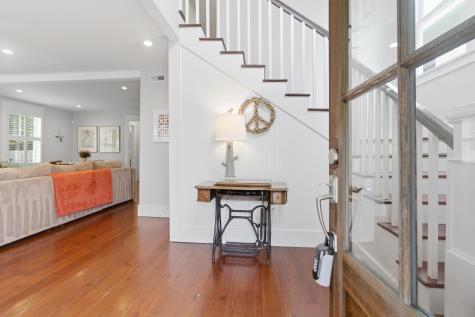 68 Poplar Street Charleston SC 29403