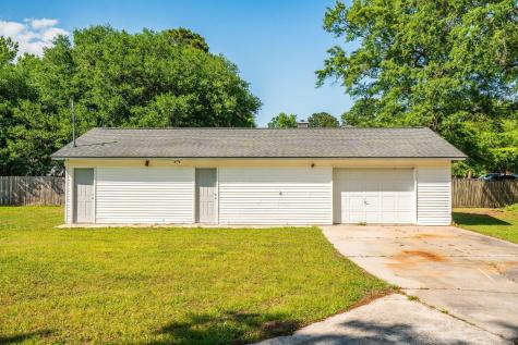 1004 Magnolia Lane Moncks Corner SC 29461
