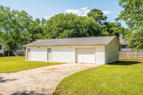 1004 Magnolia Lane Moncks Corner SC 29461