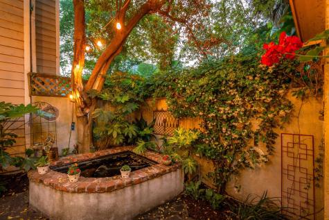 8 Trumbo Street Charleston SC 29401