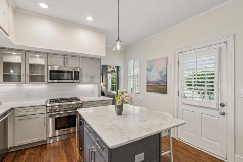 8 Trumbo Street Charleston SC 29401