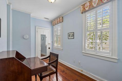8 Trumbo Street Charleston SC 29401