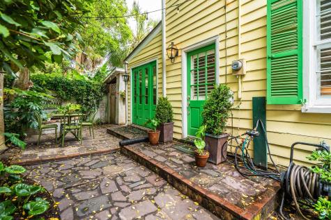 8 Trumbo Street Charleston SC 29401
