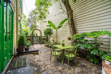 8 Trumbo Street Charleston SC 29401