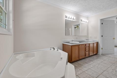 3241 Clairmont Drive Ladson SC 29456