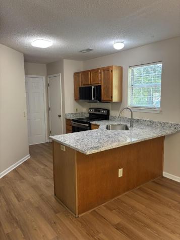 8498 William Moultrie Drive North Charleston SC 29420
