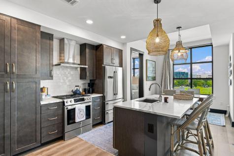 5 Gadsdenboro Street Charleston SC 29401