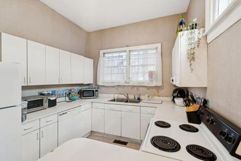 208 Calhoun Street Charleston SC 29401