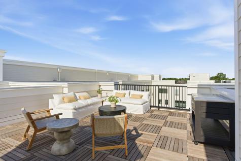 530 Helmsman Street Charleston SC 29492