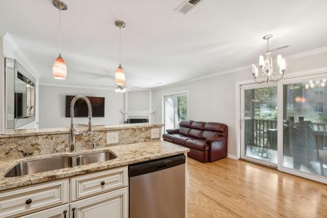 7951 Cricket Court North Charleston SC 29418
