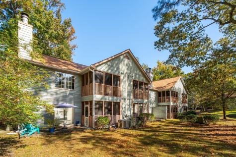 7951 Cricket Court North Charleston SC 29418