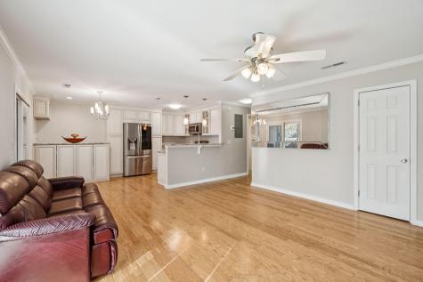 7951 Cricket Court North Charleston SC 29418
