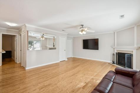 7951 Cricket Court North Charleston SC 29418