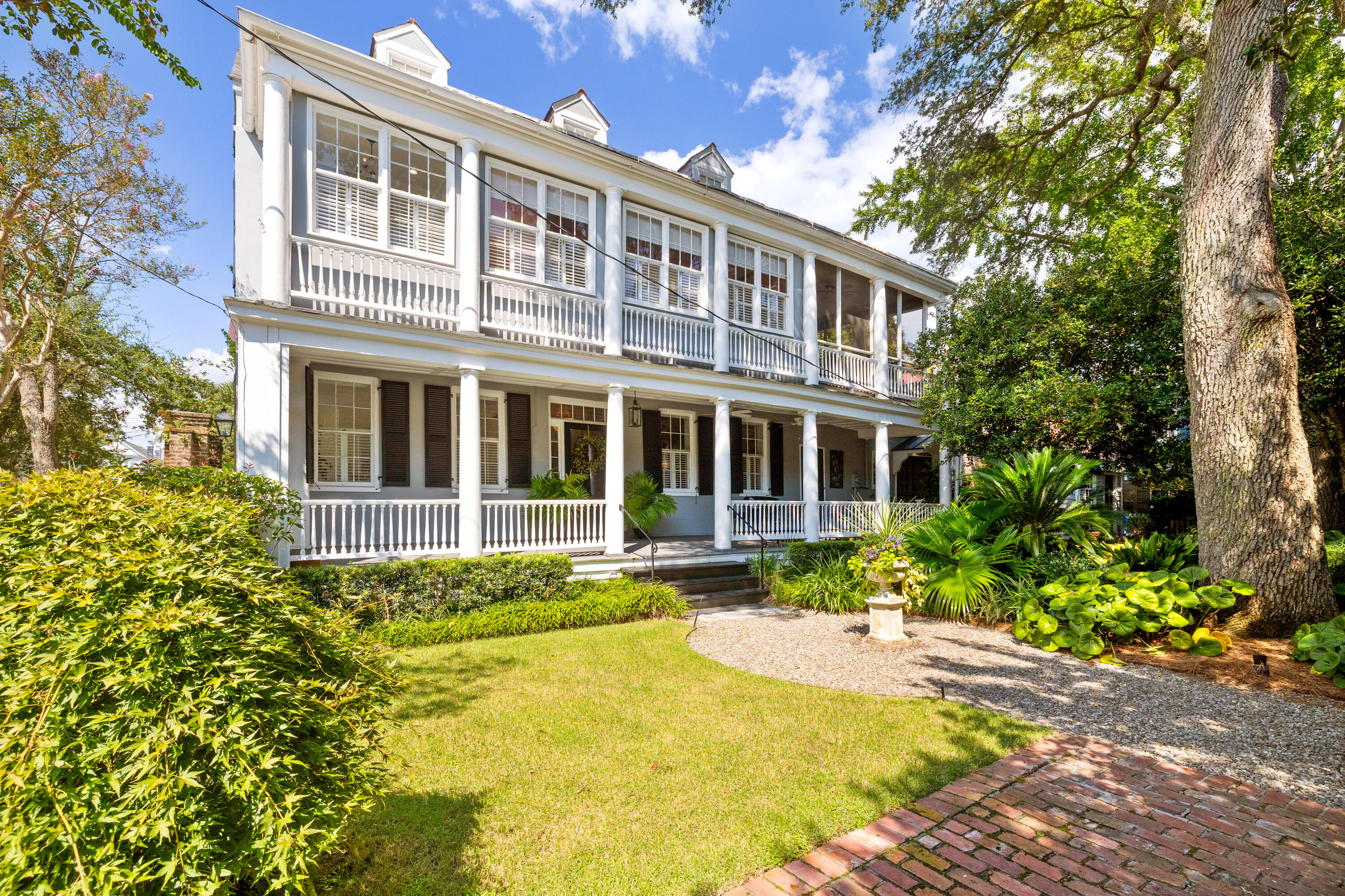 14 Limehouse Street Charleston SC 29401