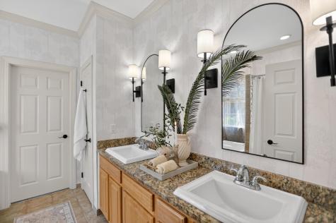 8631 Woodland Walk North Charleston SC 29420