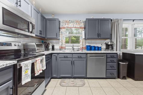 1936 Central Avenue Summerville SC 29483