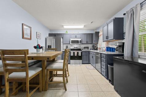 1936 Central Avenue Summerville SC 29483