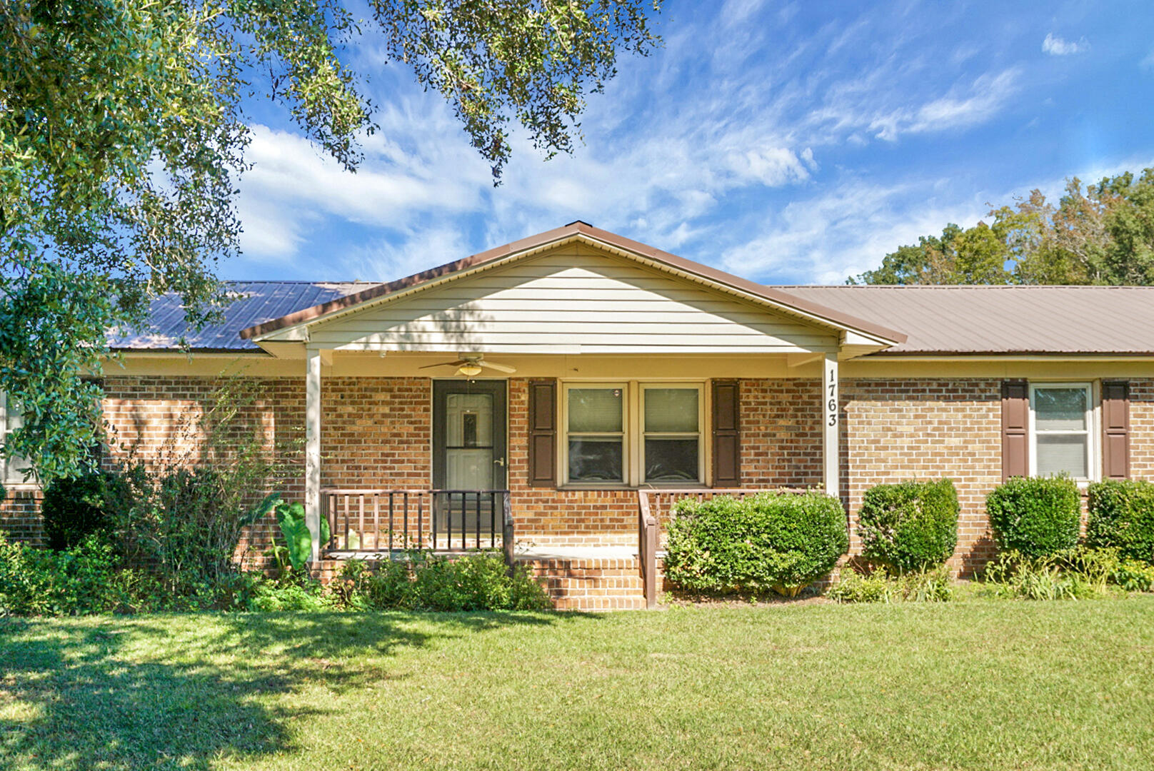 1763 Kingstree Highway Manning SC 29102