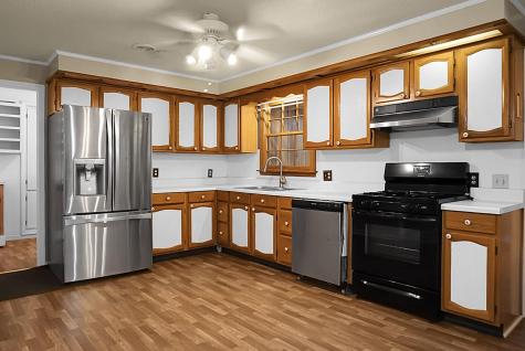 1763 Kingstree Highway Manning SC 29102