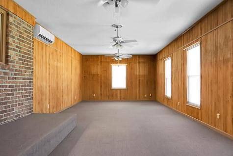 1763 Kingstree Highway Manning SC 29102
