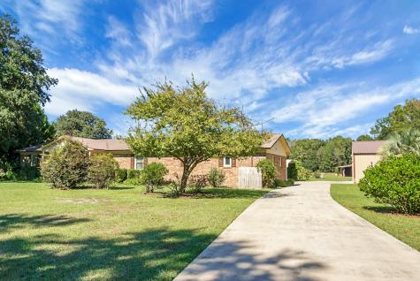 1763 Kingstree Highway Manning SC 29102