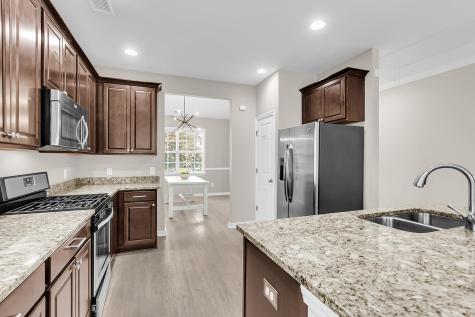 8113 Saveur Lane Charleston SC 29406