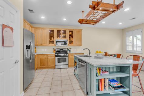 1504 Royal Colony Road Johns Island SC 29455
