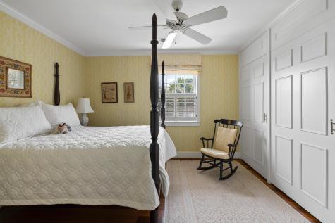 28 Murray Boulevard Charleston SC 29401